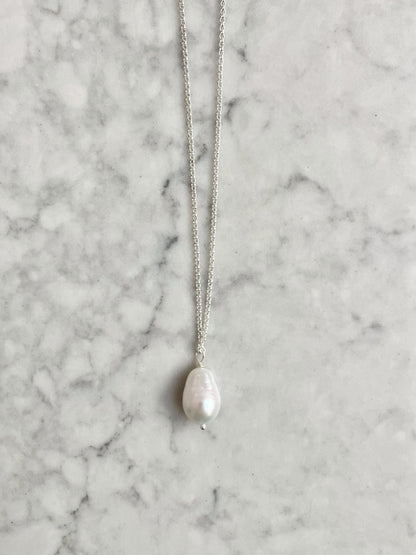 Single Drop Long Baroque Necklace