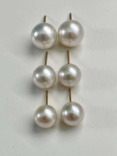 Classic Pearl Studs