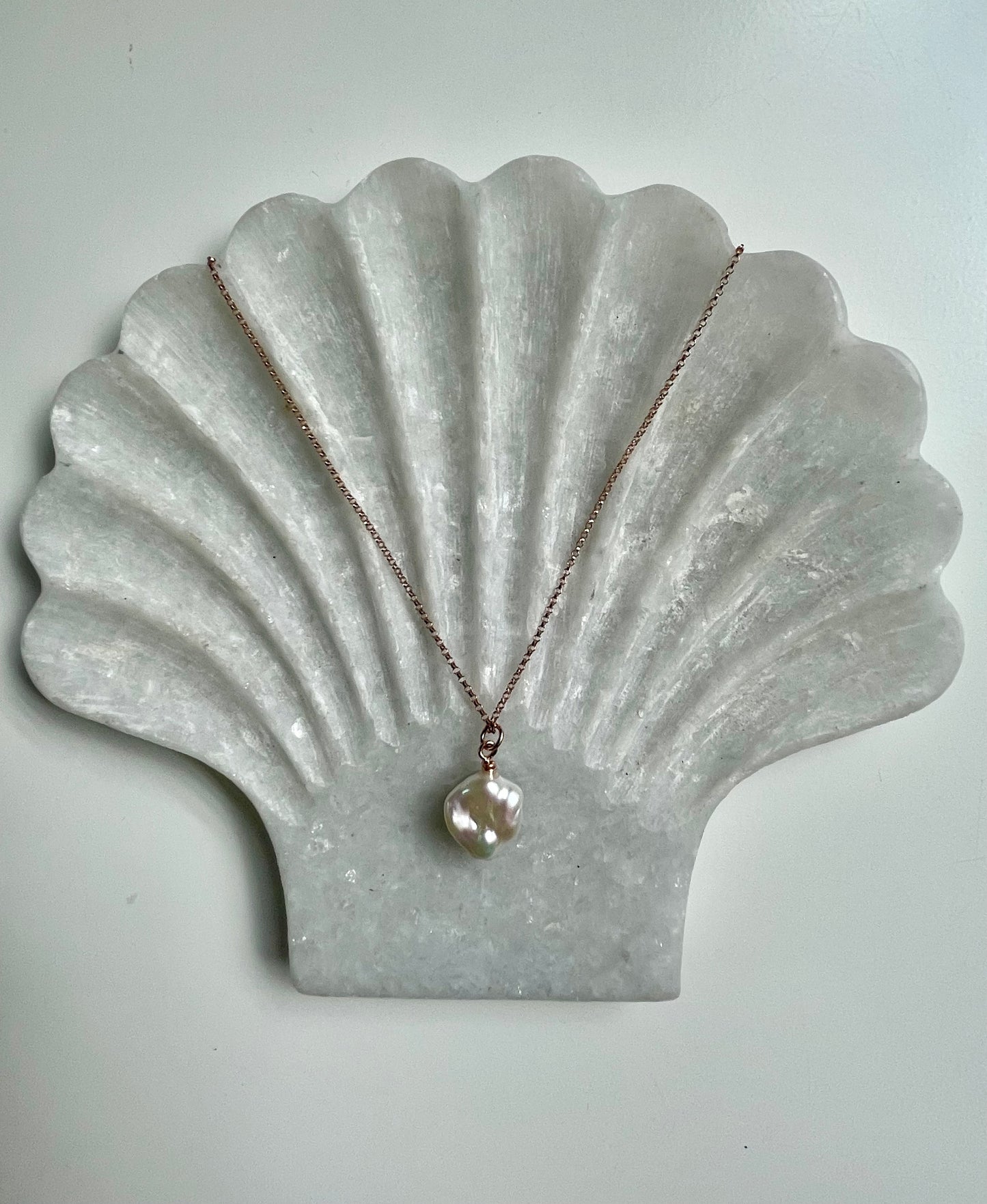 Rose-Gold Keshi Kiss