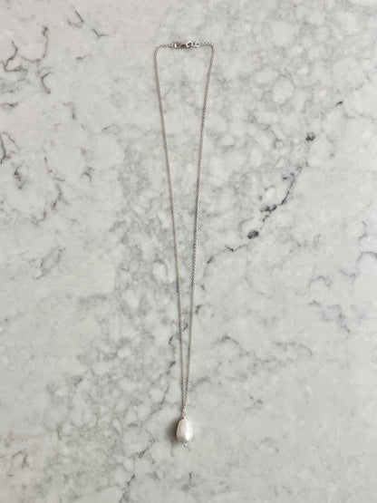 Single Drop Long Baroque Necklace