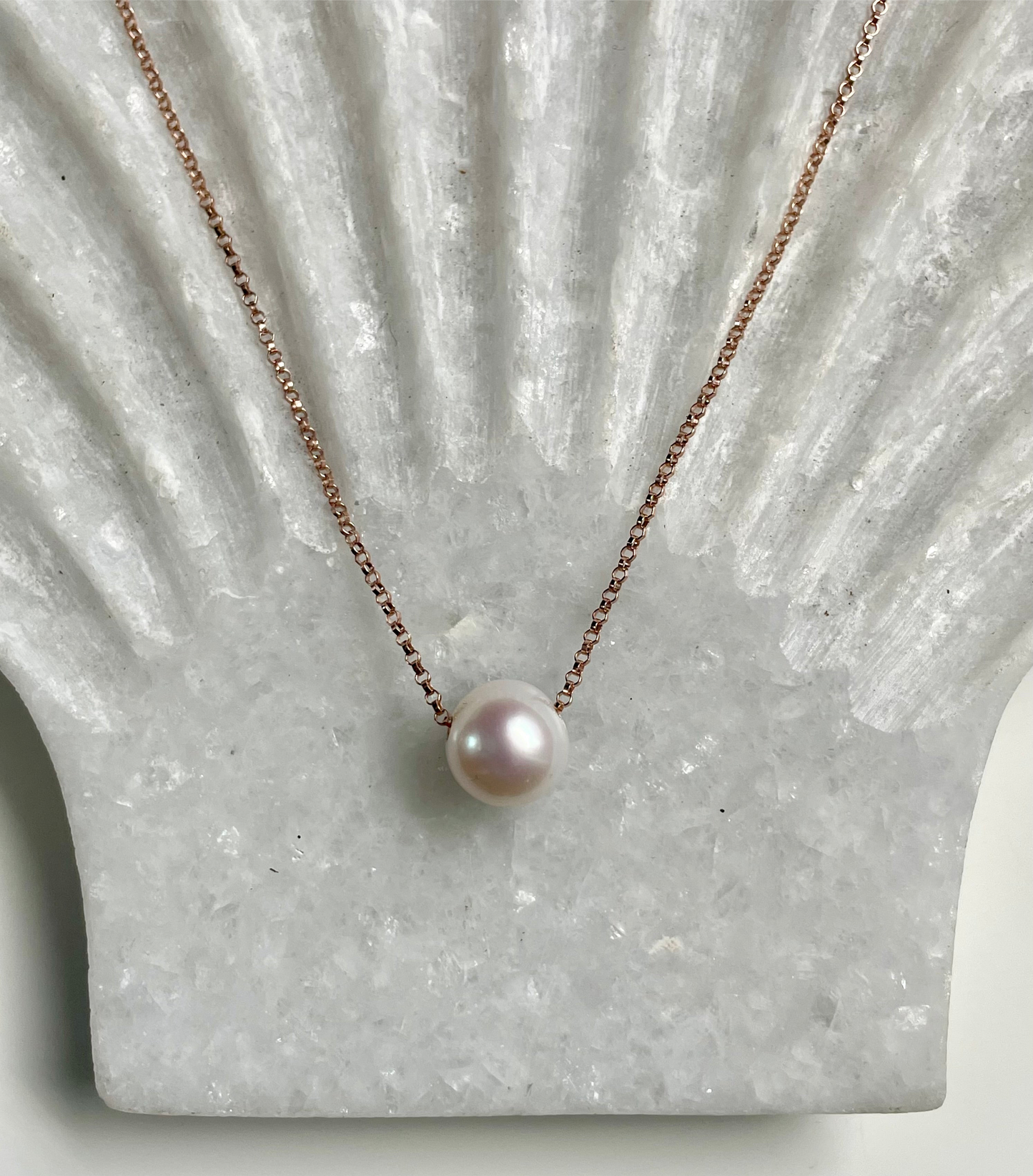 Floating Rose-Gold Round