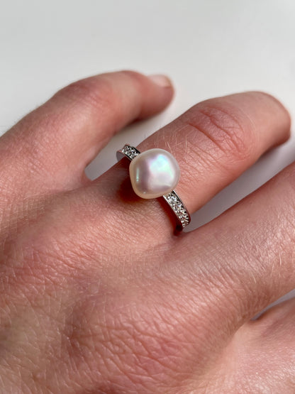 Romy Keshi Ring