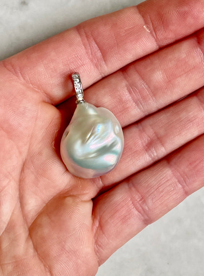 Bespoke Keshi pendant