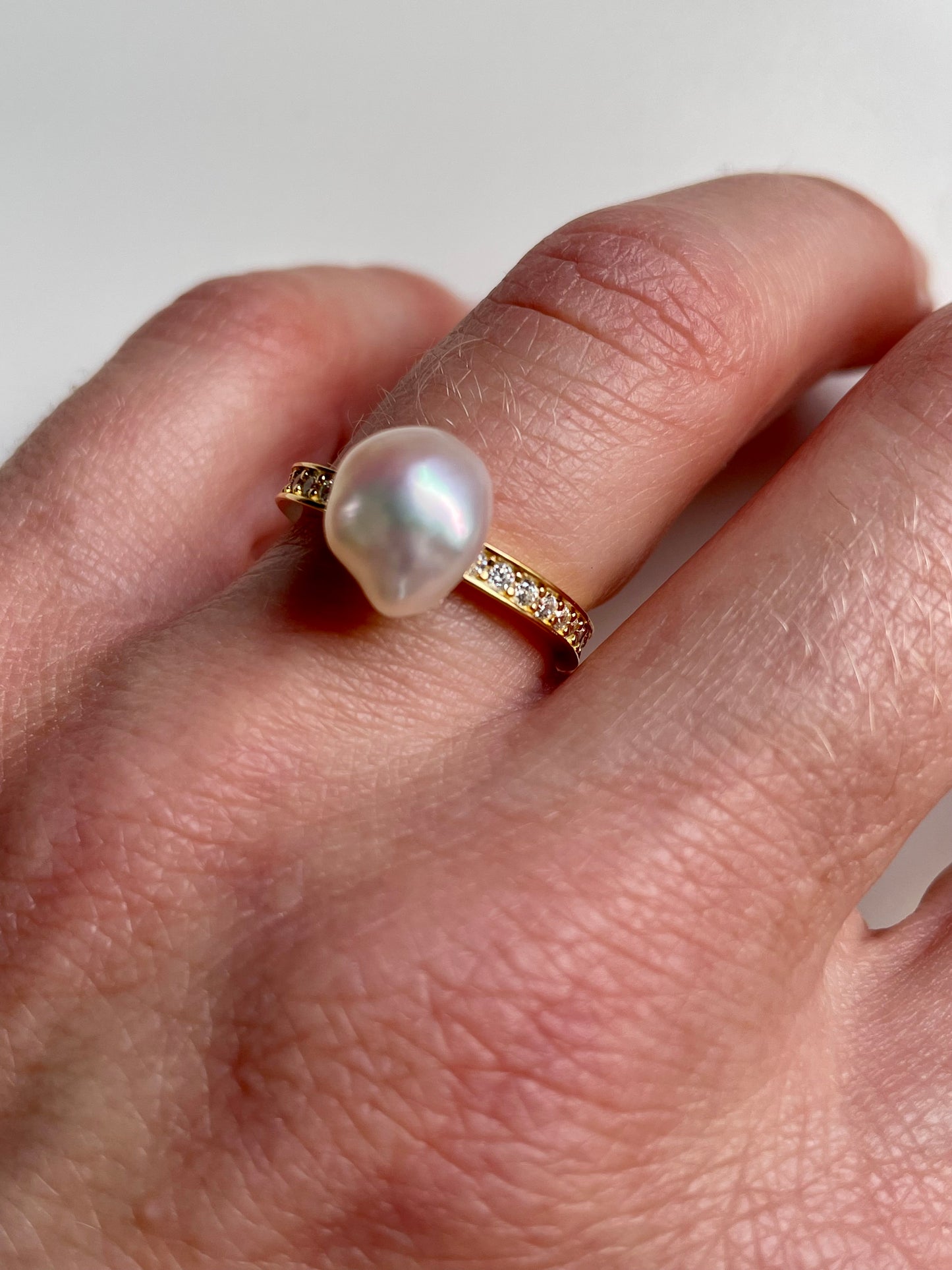 Romy Keshi Ring