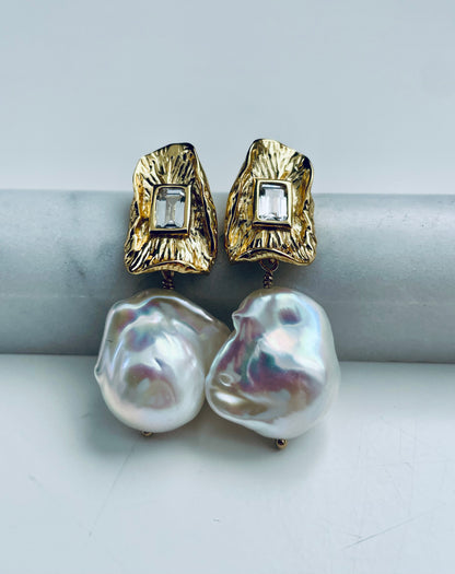 La Paz Studs